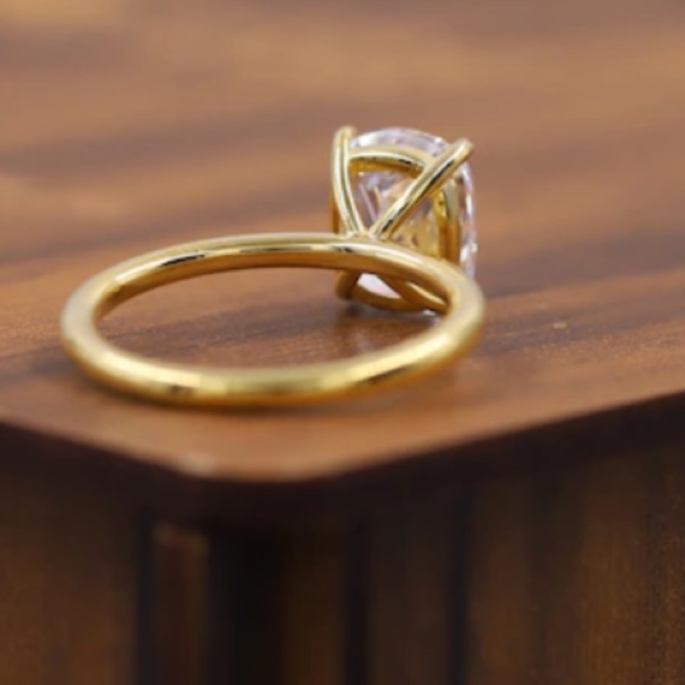 2.5 Ct. Elongated Cushion Cut Moissanite Gold Diamond Ring size 5 - Picture 4 of 7